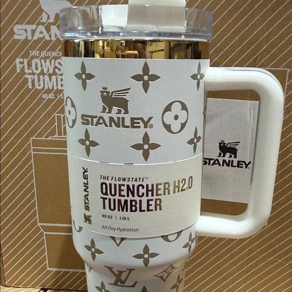 Stanley Quencher H2.0 Tumbler in White and Gold - Engraved - Picture 5 of 6